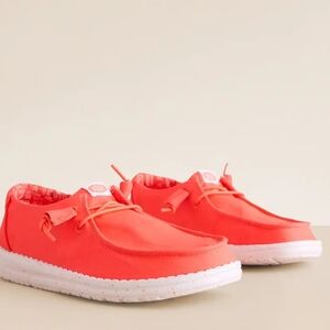 HEY DUDE Wendy Stretch Canvas Shoe